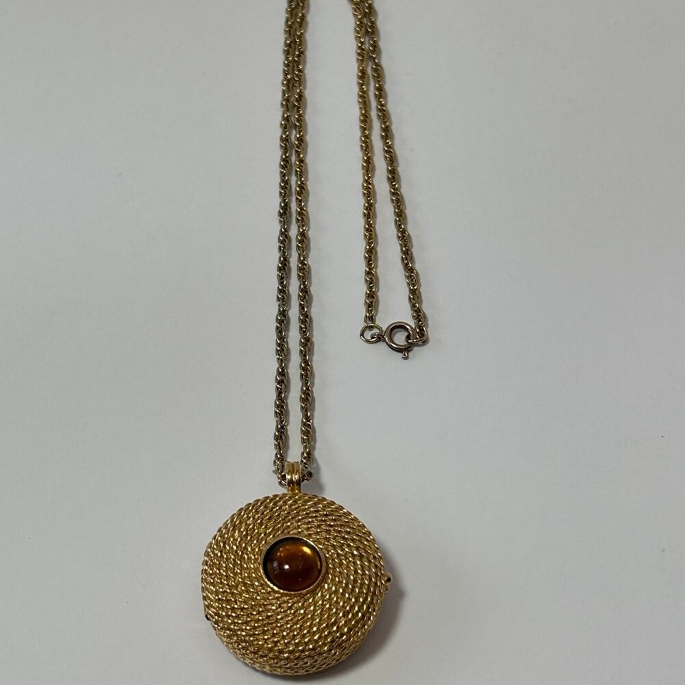 Beeline Vintage Solid Perfume Locket Pendant Necklace - Picture 12 of 12